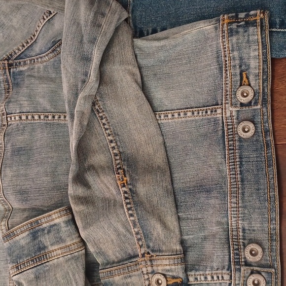 Denim Jacket and Jeans Set - Picture 16 of 17